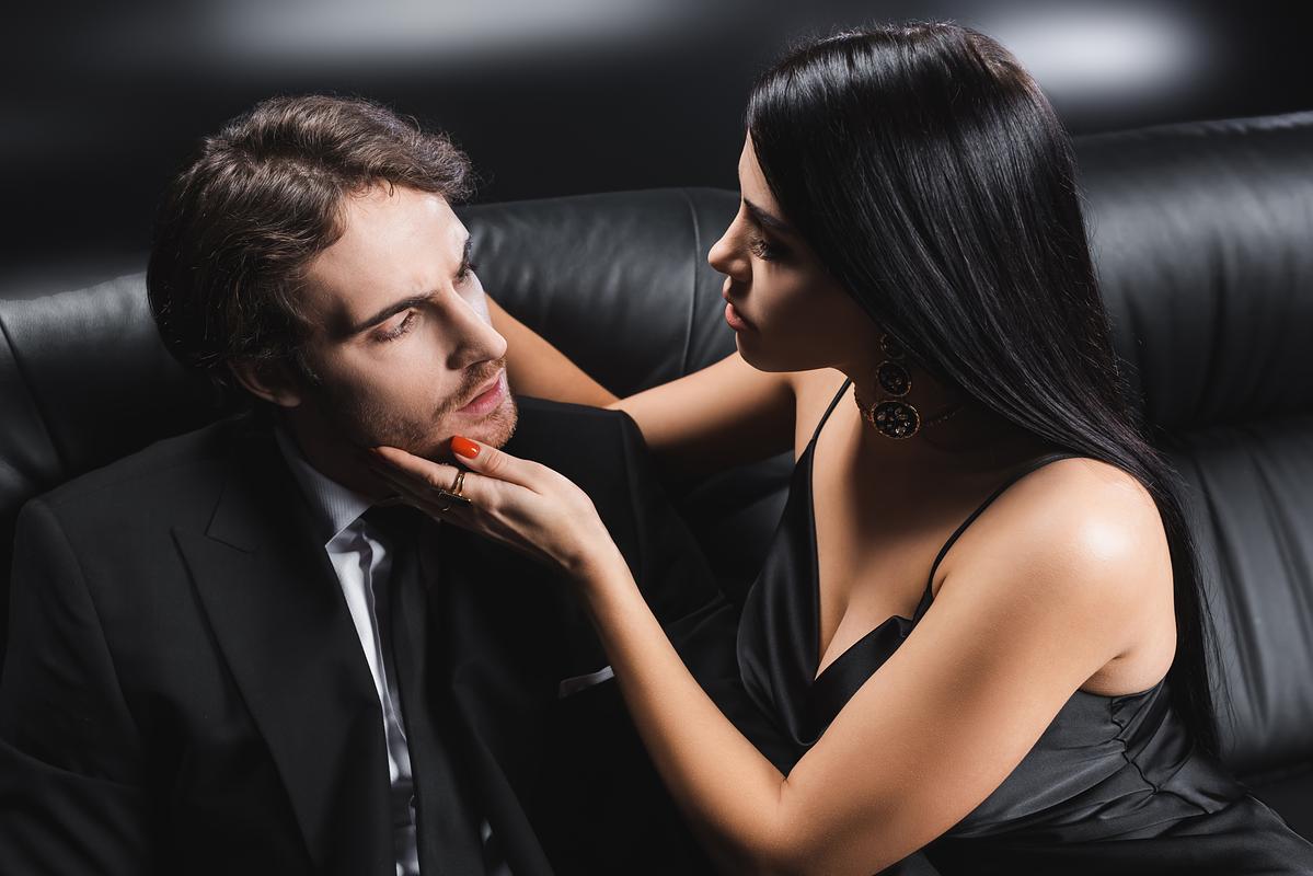 How-to-tell-if-you-are-dating-a-serial-dater-right-now.jpg