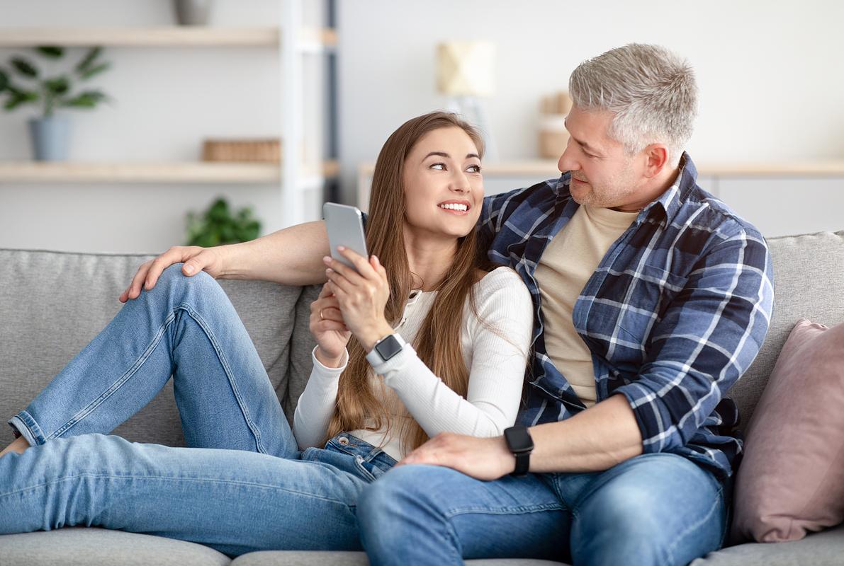 Financial-Considerations-in-Sugar-Relationships.jpg