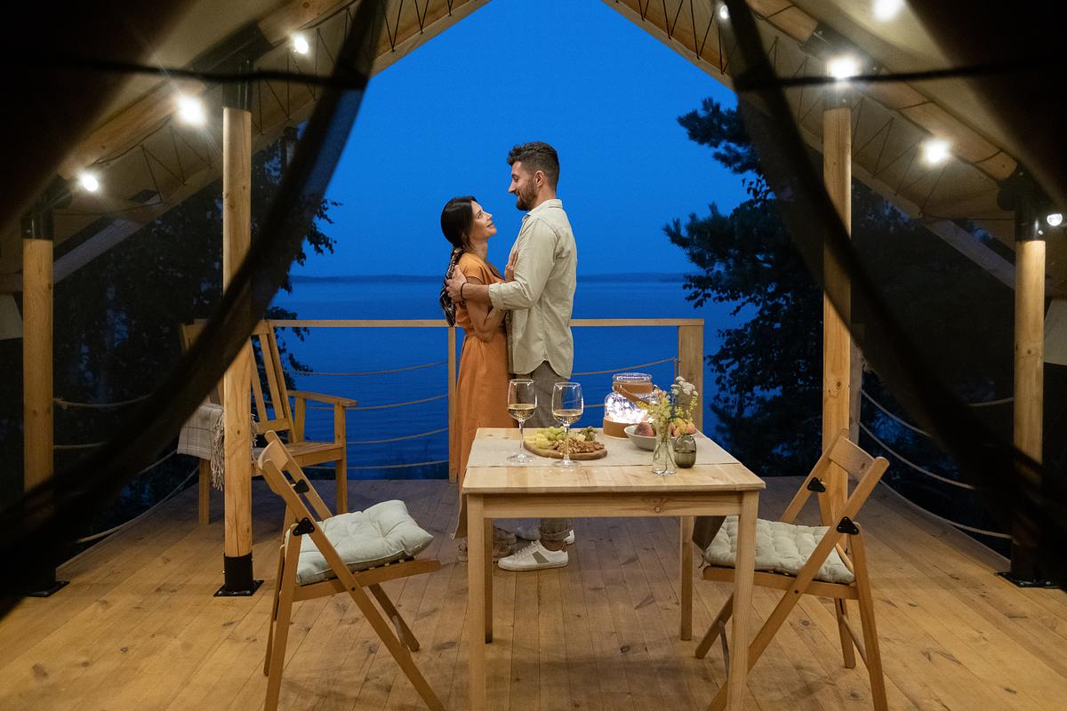 Glamping-or-luxury-outdoor-adventures.jpg