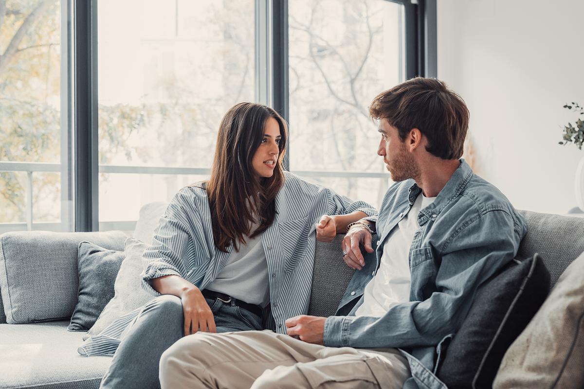 Decide-how-much-you-will-talk-about-your-divorce-with-a-new-partner.jpg