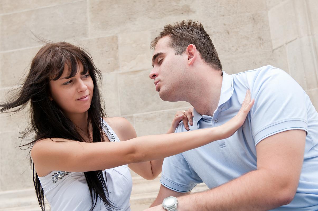 sugar-partner-wants-public-affection-pda.jpg