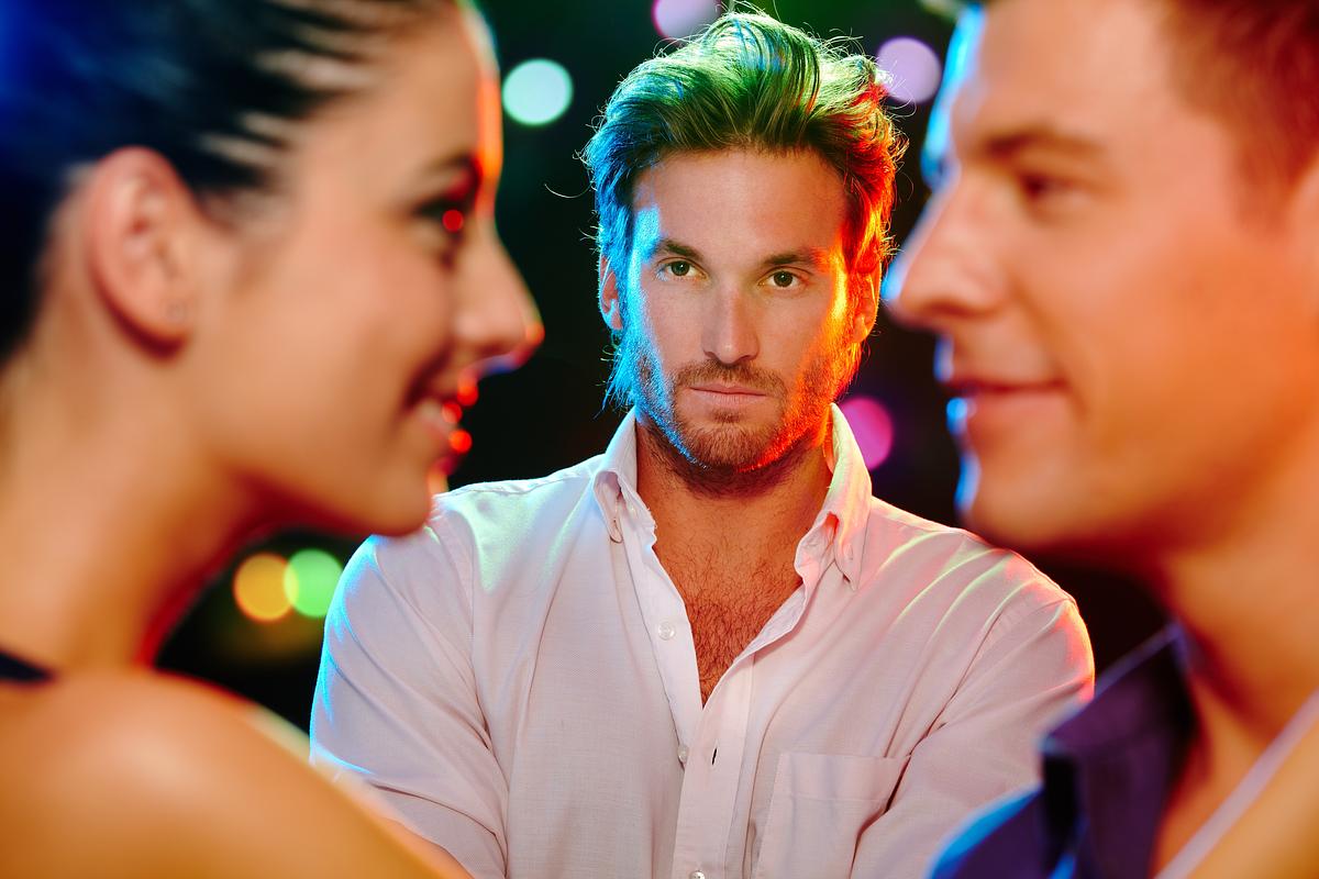 Should-you-tell-potential-partners-youre-married.jpg