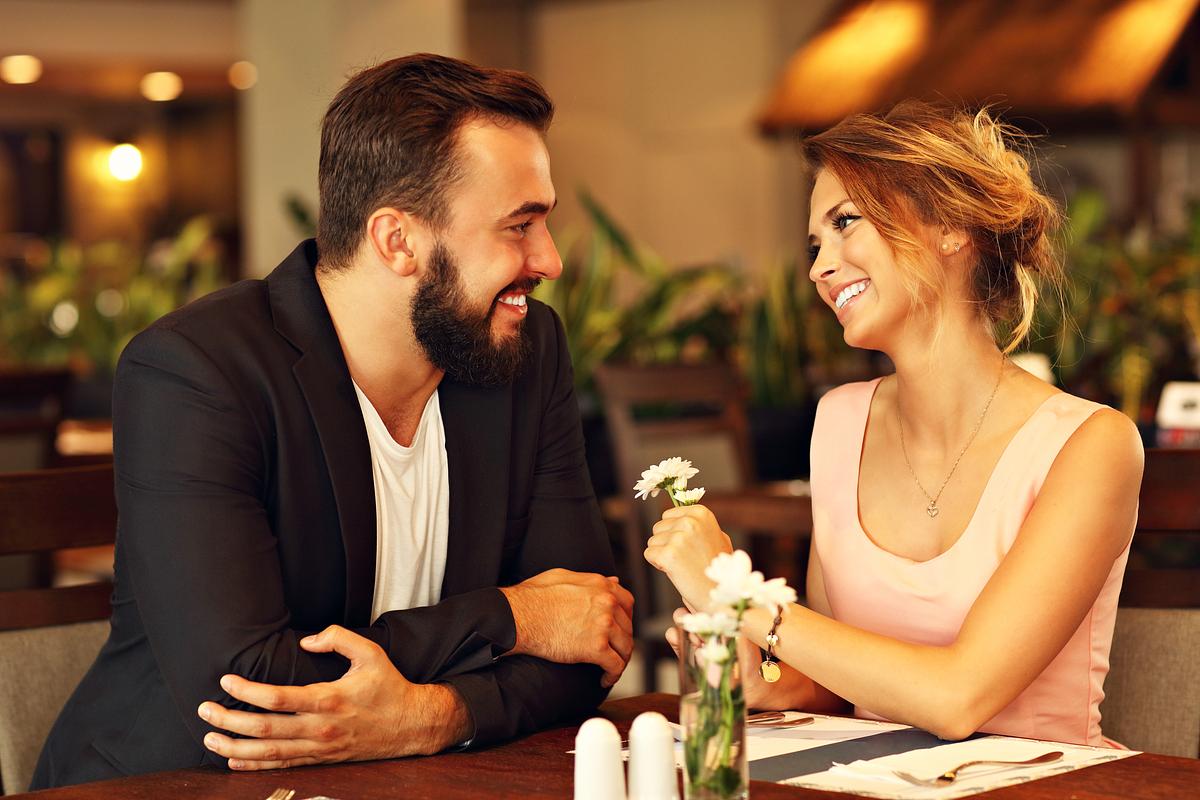 find-rich-men-Toronto-Upscale-restaurants-and-hotels.jpg